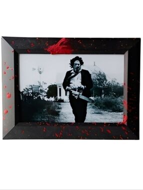 VINTAGE Texas Chain Massure Ed Gein horror Goth 90s Retro Horror Crime Creep Arr